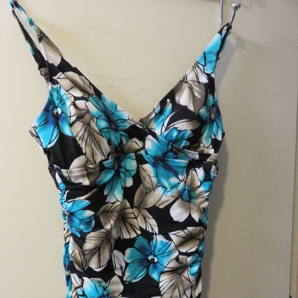 JANTZEN  BATHING SUIT* PANEL ACROSS FRONT * SZ 10